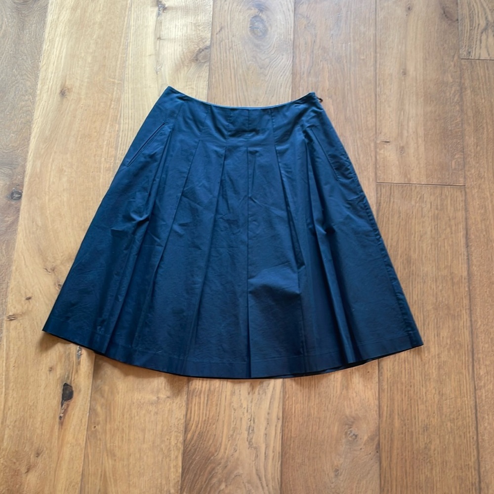 Women’s black Banana Republic skirt